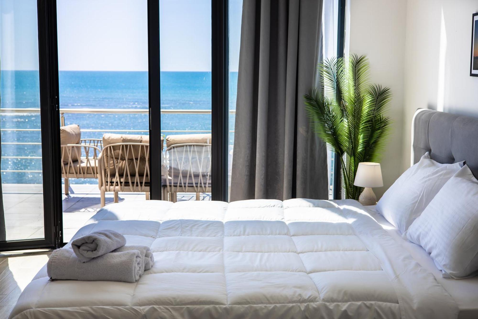 Costa Del Sol Hotel Durres Exterior photo